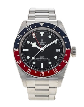 Browse our selection of automatic watches from prestigious brands such as Blancpain, Bell & Ross, Breitling and Rolex.